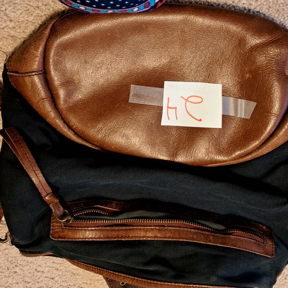 HOBO POCKETBOOK, LEATHER AND CANVAS MATERIAL